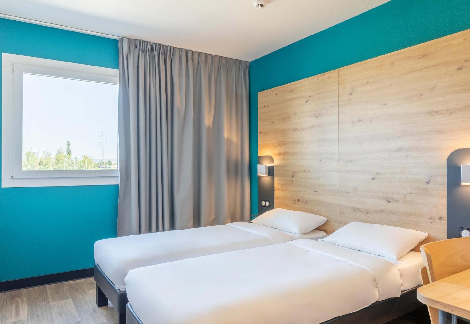 B&B Hotel Saint-Martin-De-Crau Alpilles Camargue Exterior photo